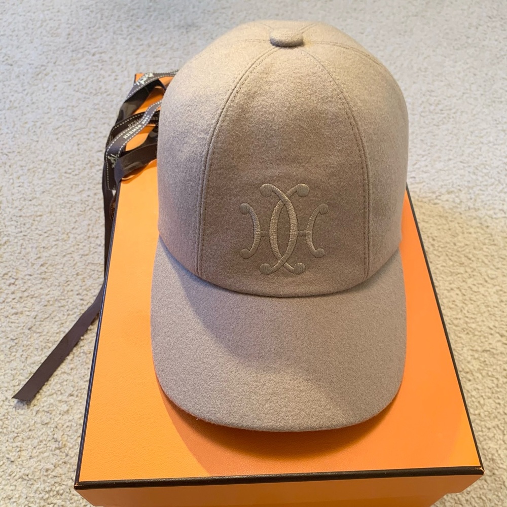 Hermes serena cashmere hat